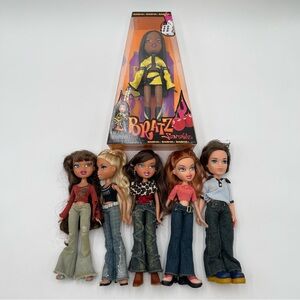 VTG Bratz Doll Lot Yasmin Chloe Nona Meygan? Cameron 2000s Clothes & Shoes